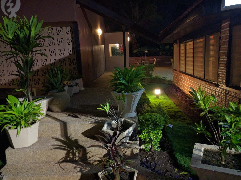 Roses Guest House Kumasi Exteriör bild